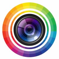 PhotoDirector

